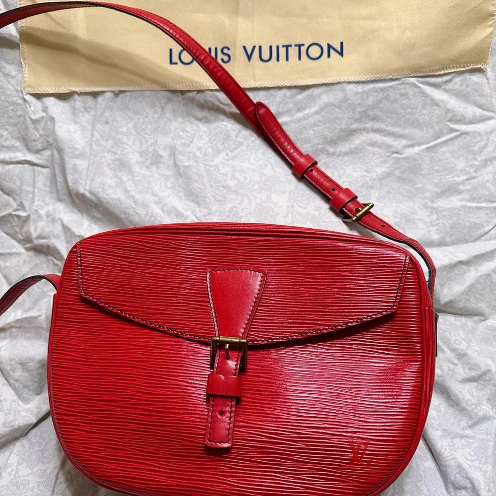 Louie Vuitton Jeune Fille Red Epi - Picture 16 of 16